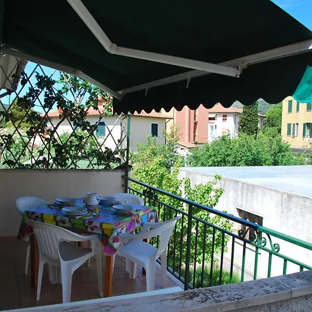 Lägenhet Bilocale Marina - Terrazza, Clima E Giardino Marina di Campo