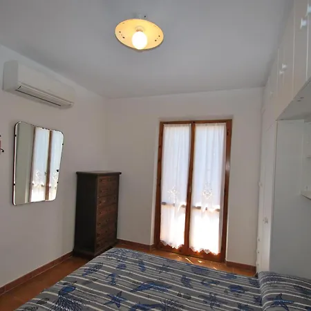 Bilocale Marina - Terrazza, Clima E Giardino Apartmán *